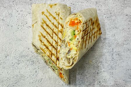 С шашлыком из курицы макси