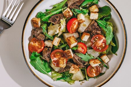 Салат с тунцом