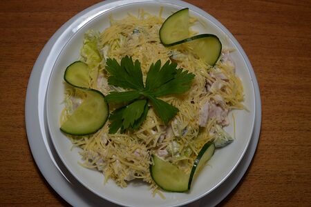 Салат Чикен край