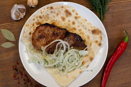 Шашлык из cвинoй корейки на кости