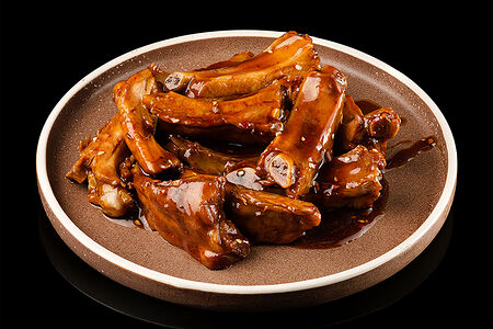 Свиные ребрышки в соевом соусе