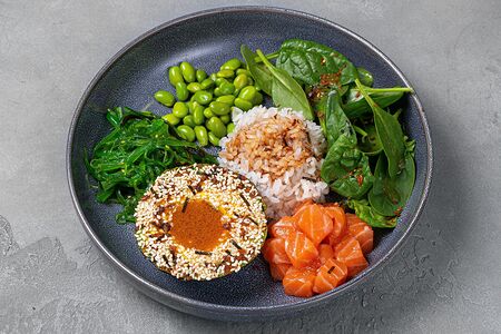 Поке с лососем