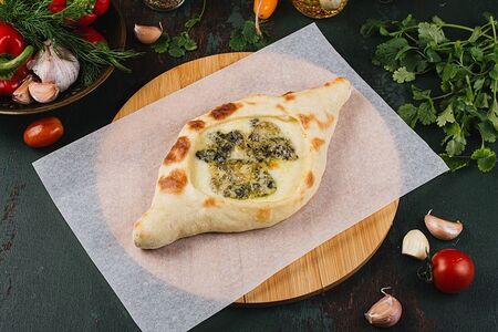 Хачапури с сыром горгонзола