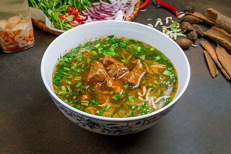 Суп Фо-бо с тушеной говядиной
