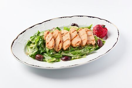 Салат с цыплёнком и имбирным соусом