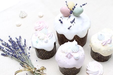 Кулич на основе фермерского творога