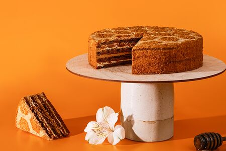 Торт Медовик со сгущенкой