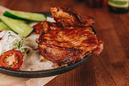 Свиная корейка на кости