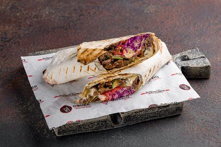 Шаурма из говядины в лаваше