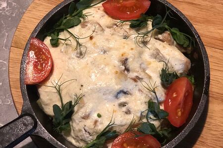 Сковородка с курочкой и вешенками