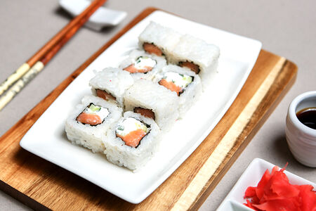 Ролл Славный лосось