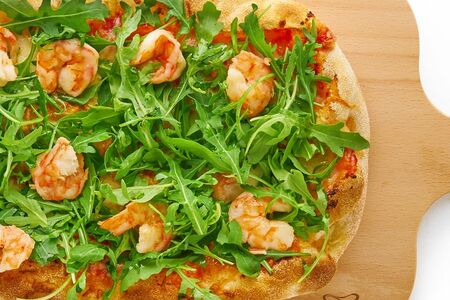 Руккола и креветка. Pinsa