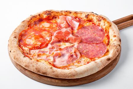 Пицца Четыре салями