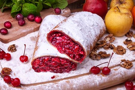 Штрудель Вишня