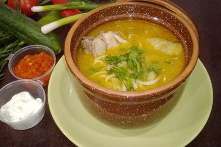 Суп куриный с лапшой