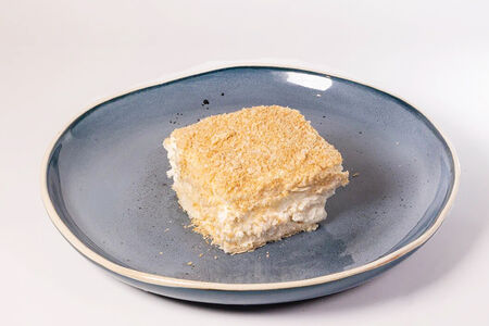 Торт слоеный с кремом Шантили