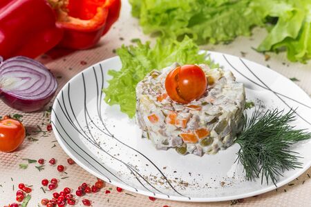 Салат Оливье с телятиной