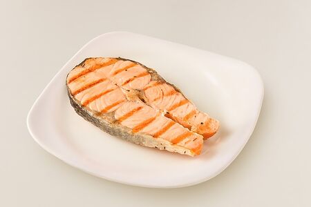 Стейк из семги на гриле