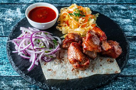 Шашлык из cвинoй шеи