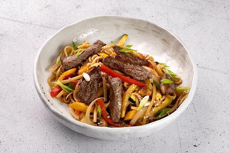 Wok с говядиной