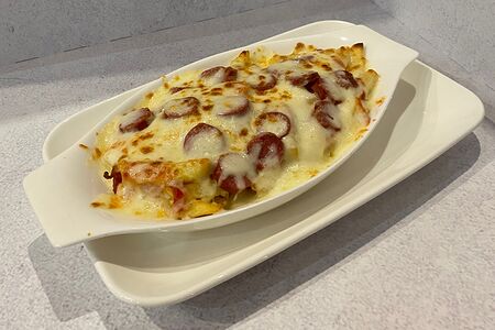 Картофель фри с колбасками