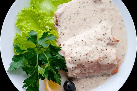 Горбуша в сливочно-горчичном соусе