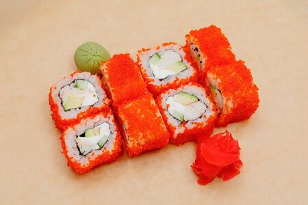 Калифорния ролл с лососем