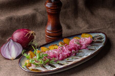 Сельдь с картофелем