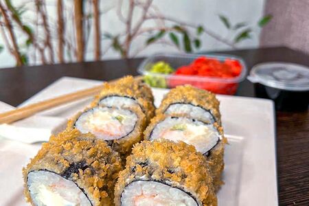 Ролл в темпуре Эби спайси