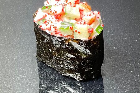 Гункан с креветкой