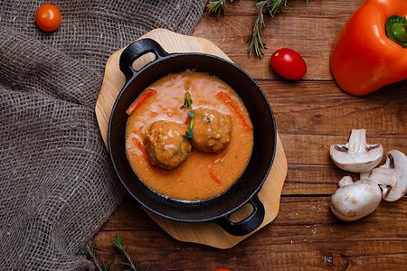 Тефтели с соусом