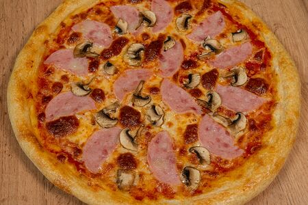 Пицца Ветчина-грибы