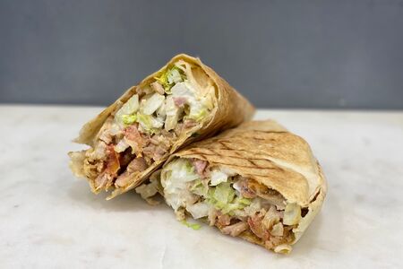 Шаурма в арабском лаваше