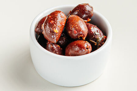 Пряные маринованные маслины