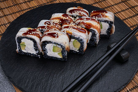 Ролл Угорь black