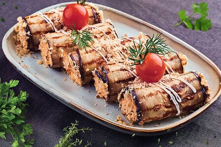 Рулетики из баклажан