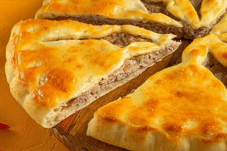 Пирог из говядины и баранины