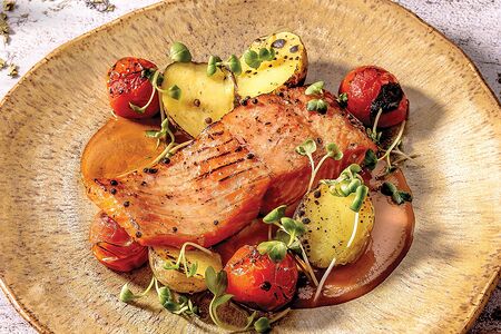 Кусок морской форели