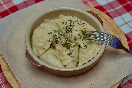 Вареники Хуран кукли с яйцом и зелёным луком