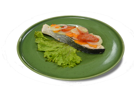 Семга припущенная с овощами