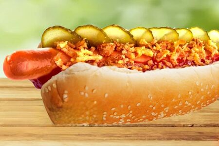 Венский хот-дог с двумя сосисками