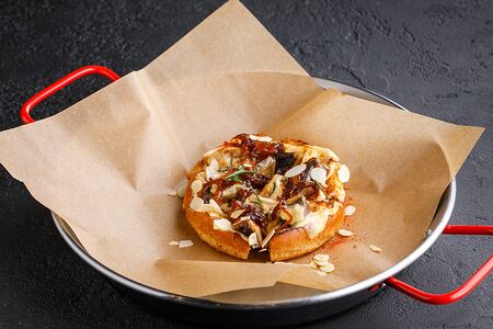 Запеченый сыр бри