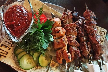 Ассорти из шашлыка с гарниром Душа нараспашку