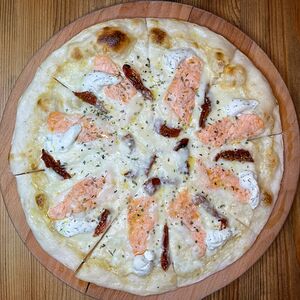 С семгой и вялеными томатами