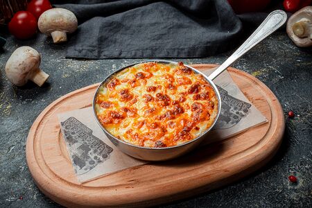 Кокот из белых грибов и шампиньонов