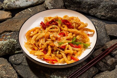 Жареный кальмар по-сычуаньски