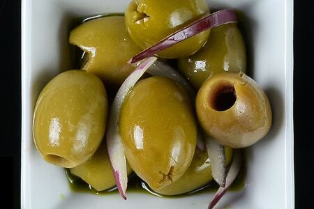 Оливки маринованные