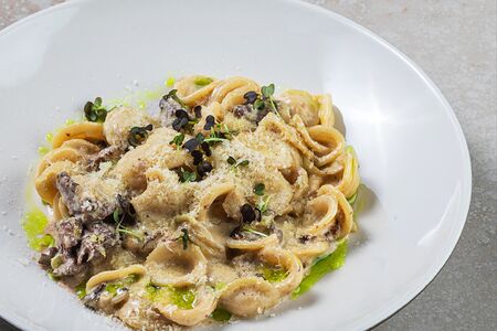 Паста орекьетте с томленой телятиной