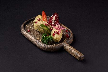 Пхали из зеленой фасоли с грецким орехом