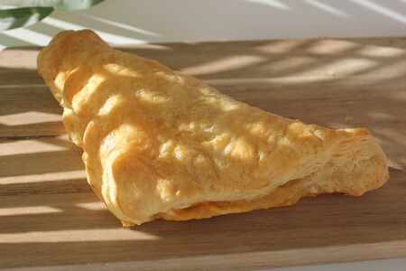 Слойка с курицей и сыром